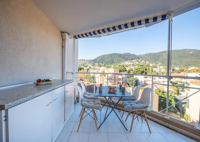 Turquoise-12 By Interhome *