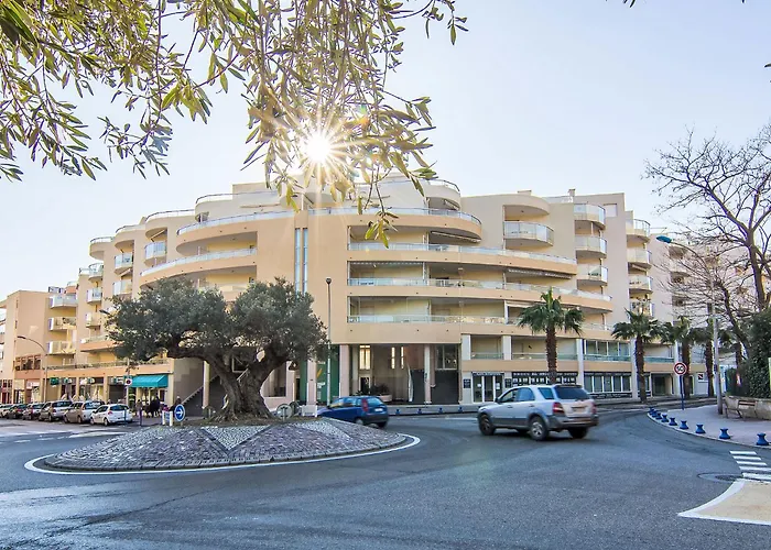 Turquoise-12 By Interhome Cavalaire-sur-Mer