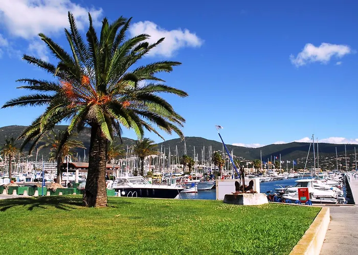 Turquoise-12 By Interhome *